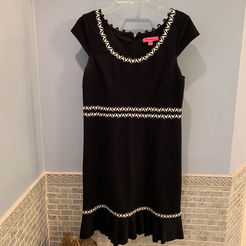 Betsey Johnson Black/White Midi Dress, 10 EUC